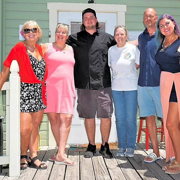 Downtown Sarasota apartment plan called off, saving beloved local shops
