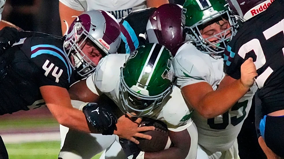 Week 9 Football: Venice holds off Riverview and other Friday results