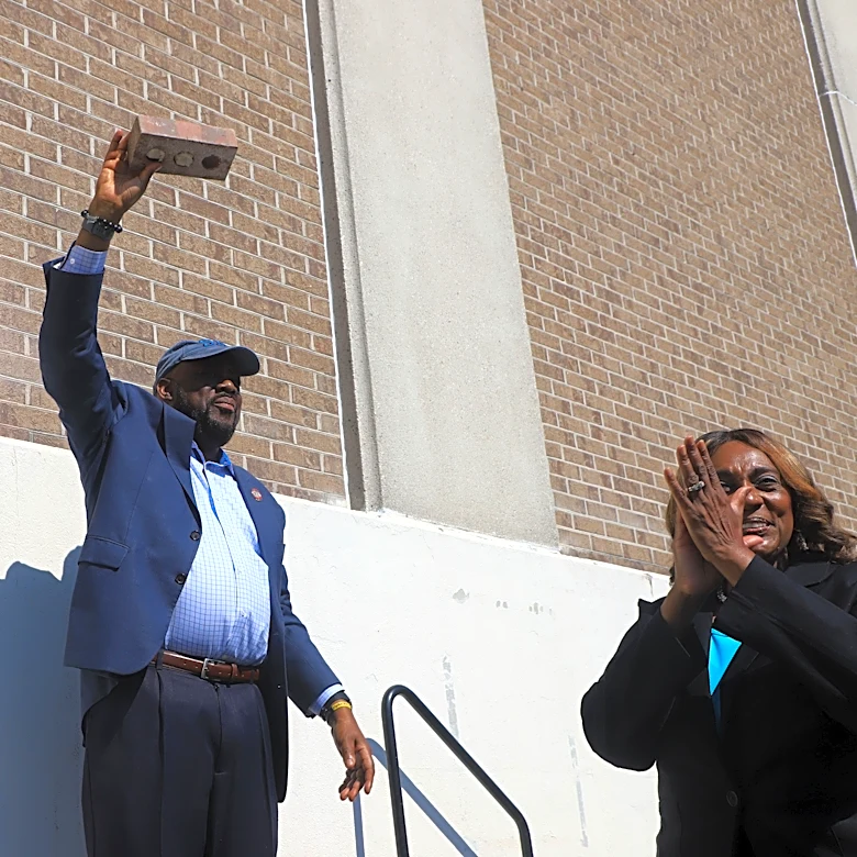Savannah honors legacy as MLK Jr. Arena faces demolition