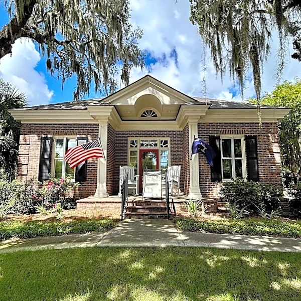 Friend of Pat Conroy pens new Lowcountry travel guide | Exclusive
