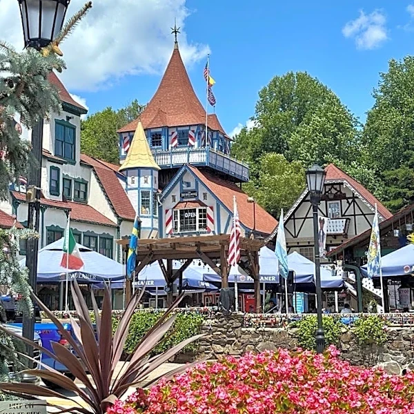 These 10 Georgia towns are about to look like a fall movie