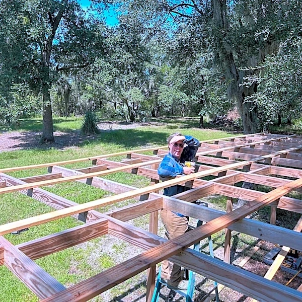 This is how you pack up 5,000 trees