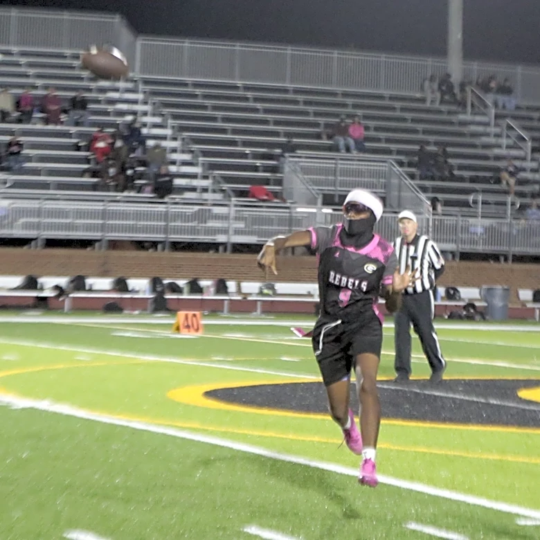 Groves flag football off to 14-0 start looking for a deep playoff run