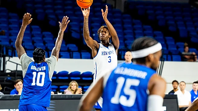 Kentucky’s Kam Williams trains with Stephen Curry at Curry’s Camp