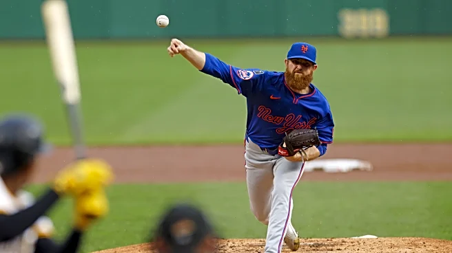 Yankees sign pitcher Paul Blackburn to big-league team