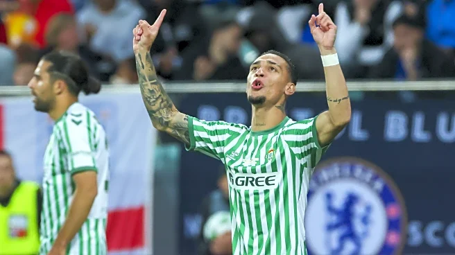 Report: Bayern Munich monitoring Antony’s situation