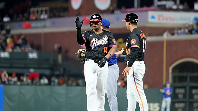 Giants sail past Cubs 5-2