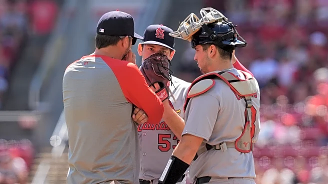 Cards unable to finish sweep in Cincinnati, drop finale 7-4