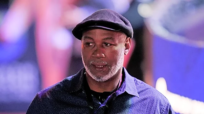 ‘Better to wait until he retires’: Lennox Lewis advises Moses Itauma to avoid Oleksandr Usyk