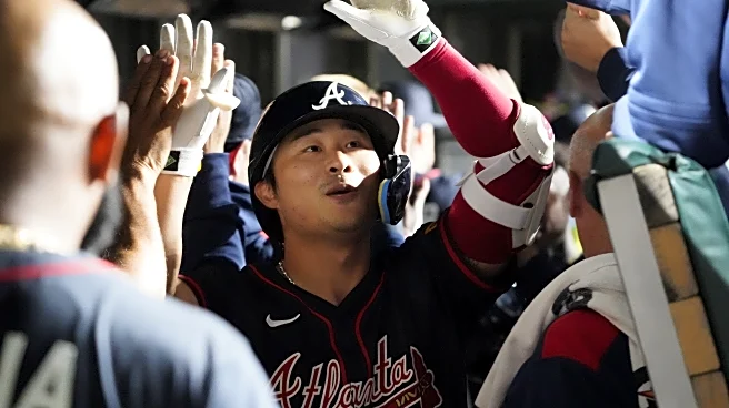 Braves rally in the end to avoid sweep in Chicago
