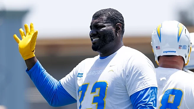 Chargers OL Mekhi Becton status revealed vs. Chiefs