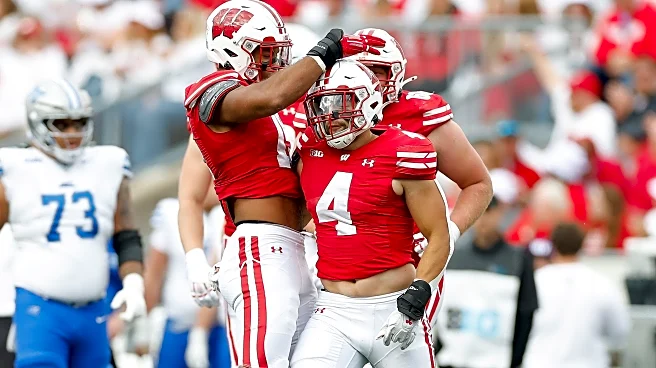 Adversity hits again, but Badgers dominate 2nd half for blowout victory over Middle Tennessee