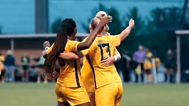 Taylor White scores 20th career goal as WVU shuts out Army 3–0