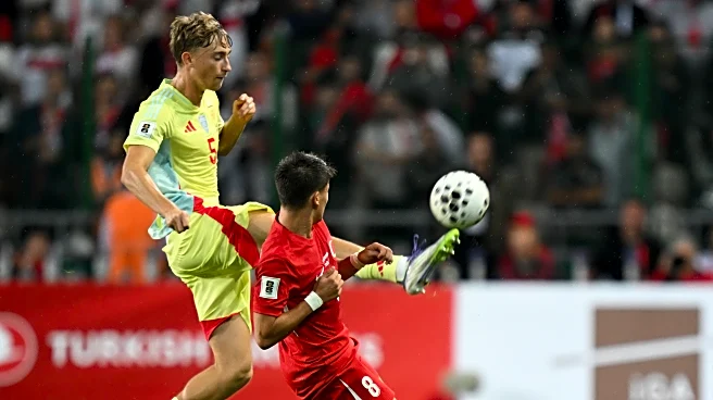Dean Huijsen enjoys quiet evening in Spain’s 6-0 destruction of Turkey