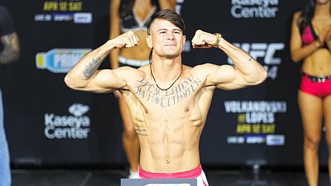Noche UFC weigh-in video