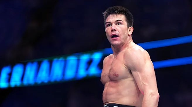 ‘WTF was that ref waiting for?’: Pros react to late stoppage during Alexander Hernandez’s knockout win at Noche UFC