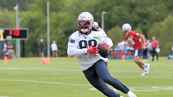 Eagles sign two former draft picks to practice squad