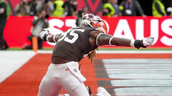 NFL trade deadline: Pros, cons for Browns to deal TE David Njoku