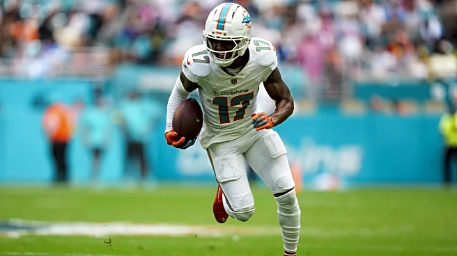 Report: Steelers eyeing Jaylen Waddle trade, monitoring two others