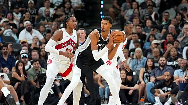 Spurs ride strong first half to easy win against the Raptors