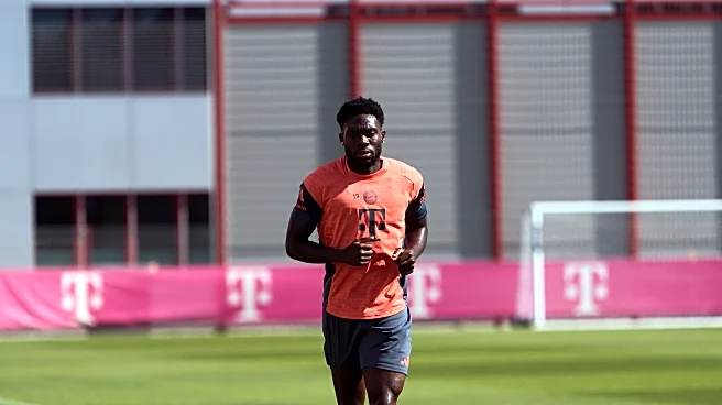 Alphonso Davies resumes training with ball at Bayern Munich