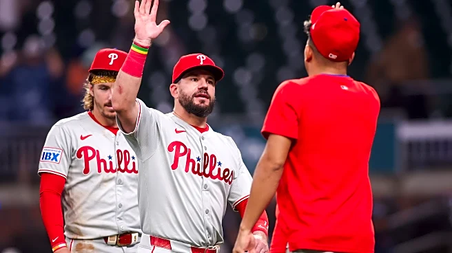 Kyle Schwarber, Ranger Suarez receive qualifying offers