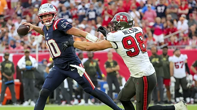 Maye’s Plays: Patriots QB handles pressure to earn win