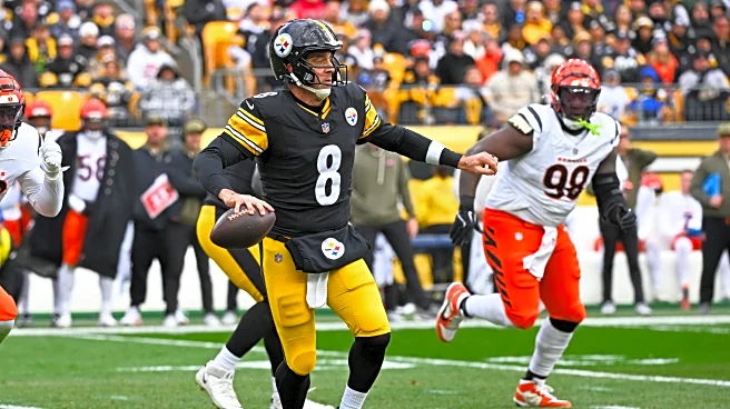 Aaron Rodgers leaves game with wrist injury, Mason Rudolph takes over