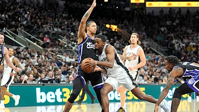 De’Aaron Fox’s big game propels Spurs past Kings
