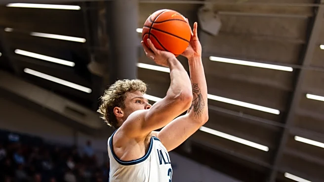 Villanova Maps Out a Road Victory Against the Explorers, Beats La Salle 70-55