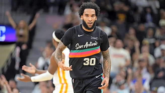 Spurs’ strong 3-point shooting and bench play powers them over the Hawks