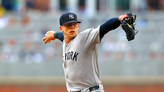 Yankees non-tender five relievers, agree to terms with Schmidt, Cabrera