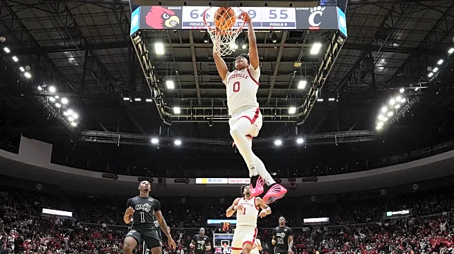 Louisville outslugs Cincinnati, 74-64