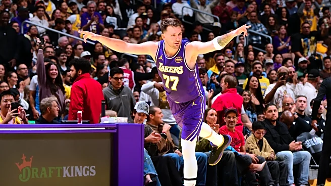 Lakers clinch NBA Cup group with victory over Clippers