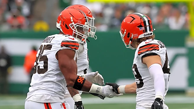 Daily Dawg Chow 12/05: Honors for Browns’ Garrett, Delpit, Schwesinger