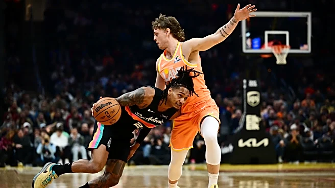 Highlights: Fox and Vassell combine for 53 points against Cavs