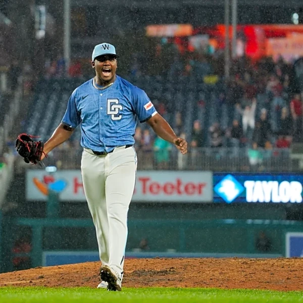 Mariners to acquire LHP José A. Ferrer from Nationals for C Harry Ford, RHP Isaac Lyon