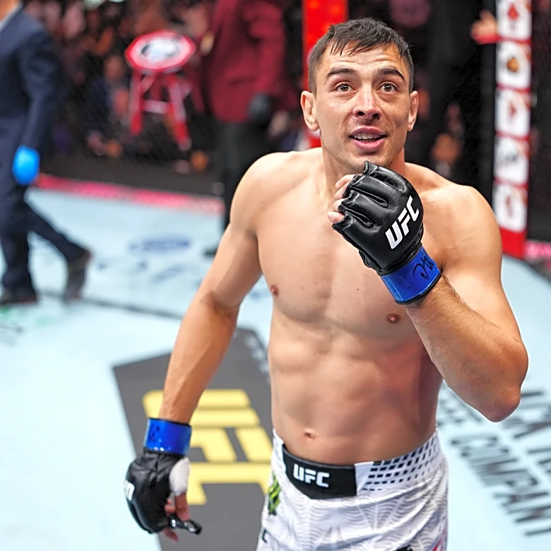 Highlights! Manuel Torres stuns Grant Dawson with violent TKO to close out UFC 323 ‘Prelims’