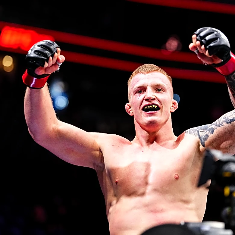 Bonuses! Iwo Baraniewski banks $50K for incredible 90-second UFC debut | UFC 323