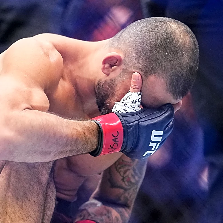 Alexandre Pantoja reacts to gnarly injury that cost him his title at UFC 323 — ‘I’ll be back sooner than you think’