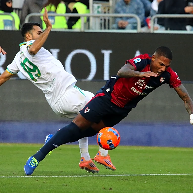 Roma Undone After Çelik Red in Costly Loss to Cagliari