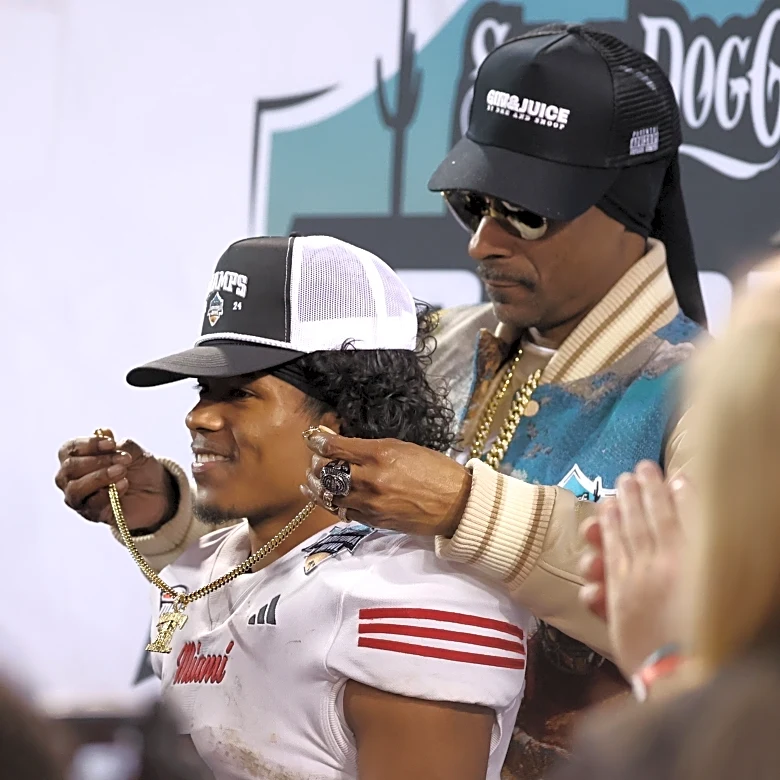 Miami (OH) accepts invitation to Snoop Dogg Arizona Bowl against Fresno State