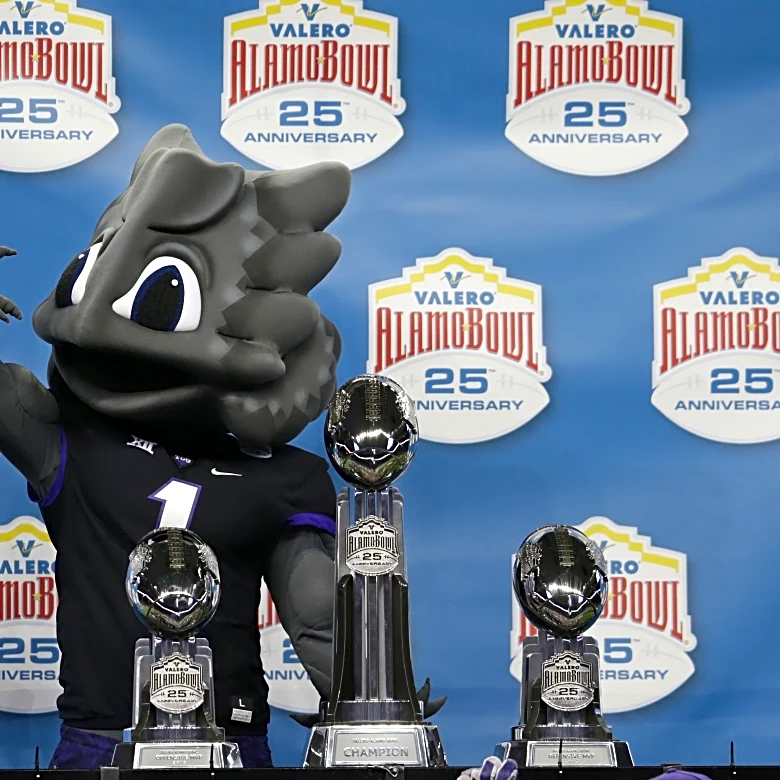 Football: TCU to play No. 16 USC Trojans in Alamo Bowl
