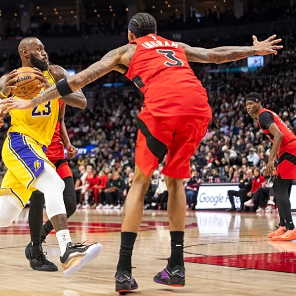 LeBron James still has lots of love for the Baby Lakers