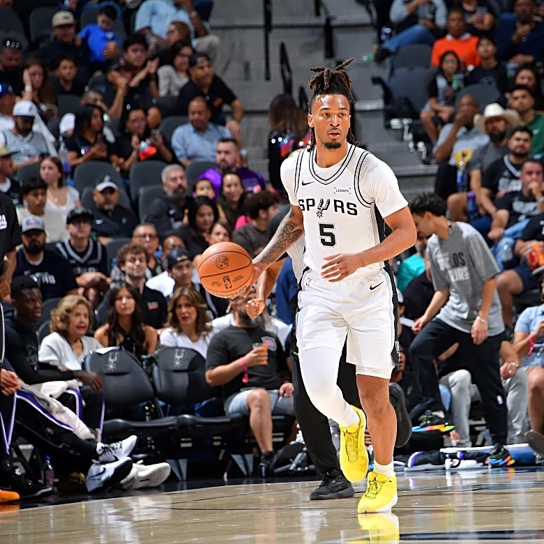 Report: Stephon Castle expected to play vs. Pelicans, Victor Wembanyama close to return