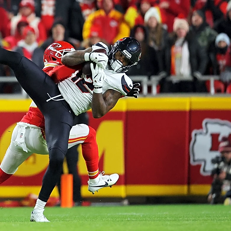 Chiefs’ Andy Reid gives update on Wanya Morris and Trent McDuffie