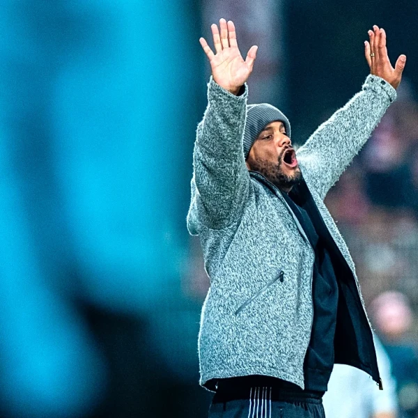 Bayern Munich news: Will Vincent Kompany commit to a rotation?; Bayern battling Chelsea, Liverpool, Real Madrid, FC Barcelona for Smit; and MORE!