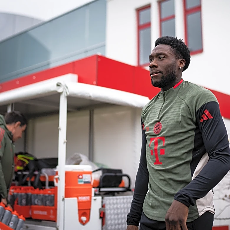 Report: Bayern Munich’s Alphonso Davies could make season debut vs. Sporting CP