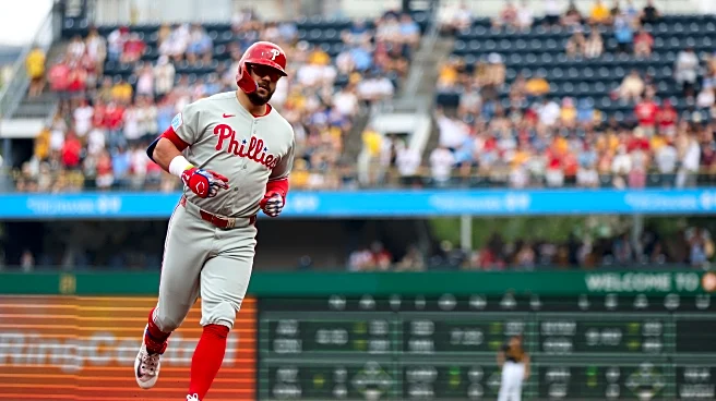 Report: Kyle Schwarber received offer from the Pirates