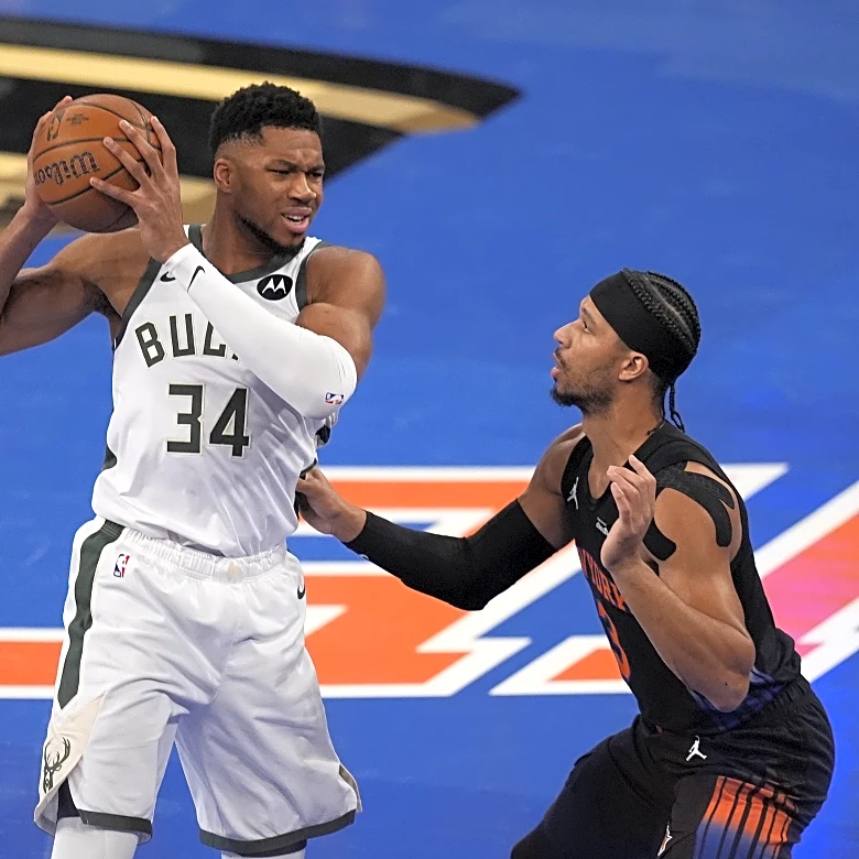 A midseason trade for Giannis Antetokounmpo would be difficult for the Knicks